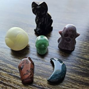 6 Pc Spooky Crystal Set Halloween Stone Carvings Bundle